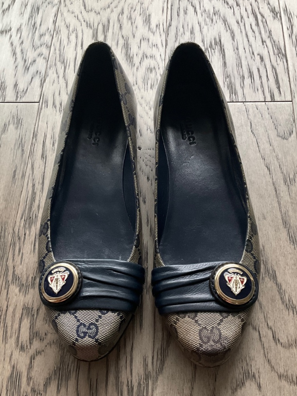 Gucci Brown Monogram leather Ballet Flats with Navy Leather Trim